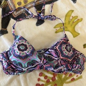 Like New Victoria’s Secret The Wrap Halter Bikini Top 34B